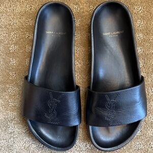 Saint Laurent - Black Leather Women's Shoe